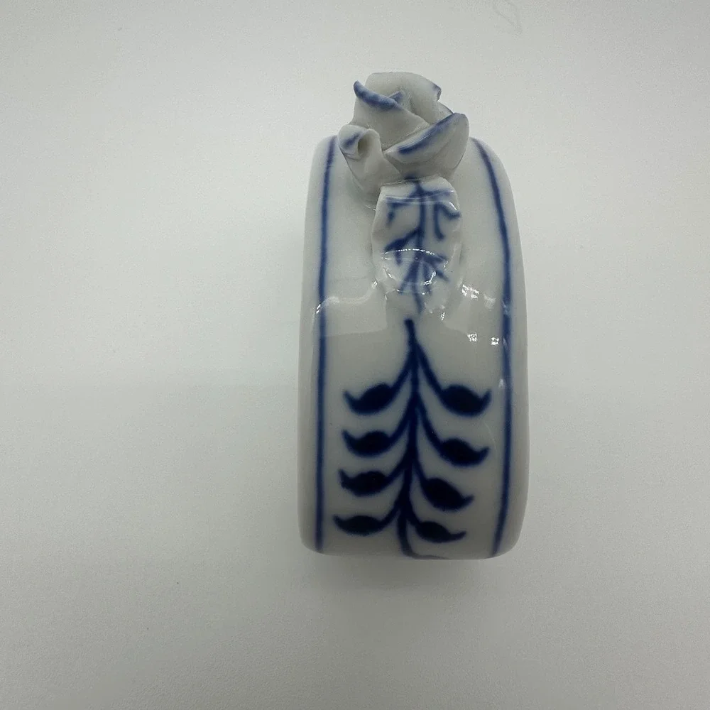 Original Bohemia Zwiebelmuster Blue Onion Porcelain Napkin Ring 3D Rose Czech